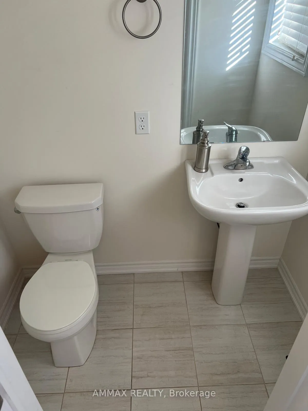 Photo 23 of 1105 Cameo Street, Pickering, Rural Pickering — HOMEH