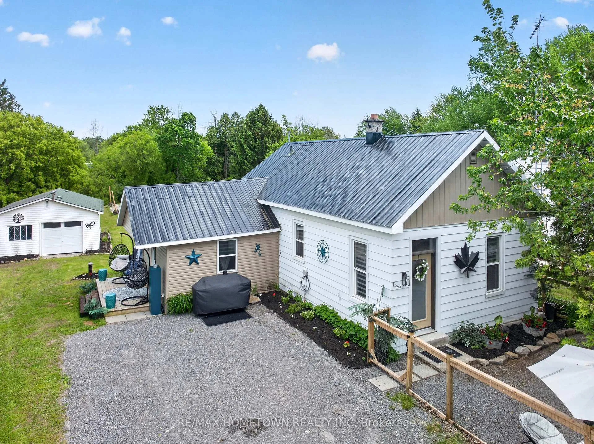 Front of 9167 County Road 6