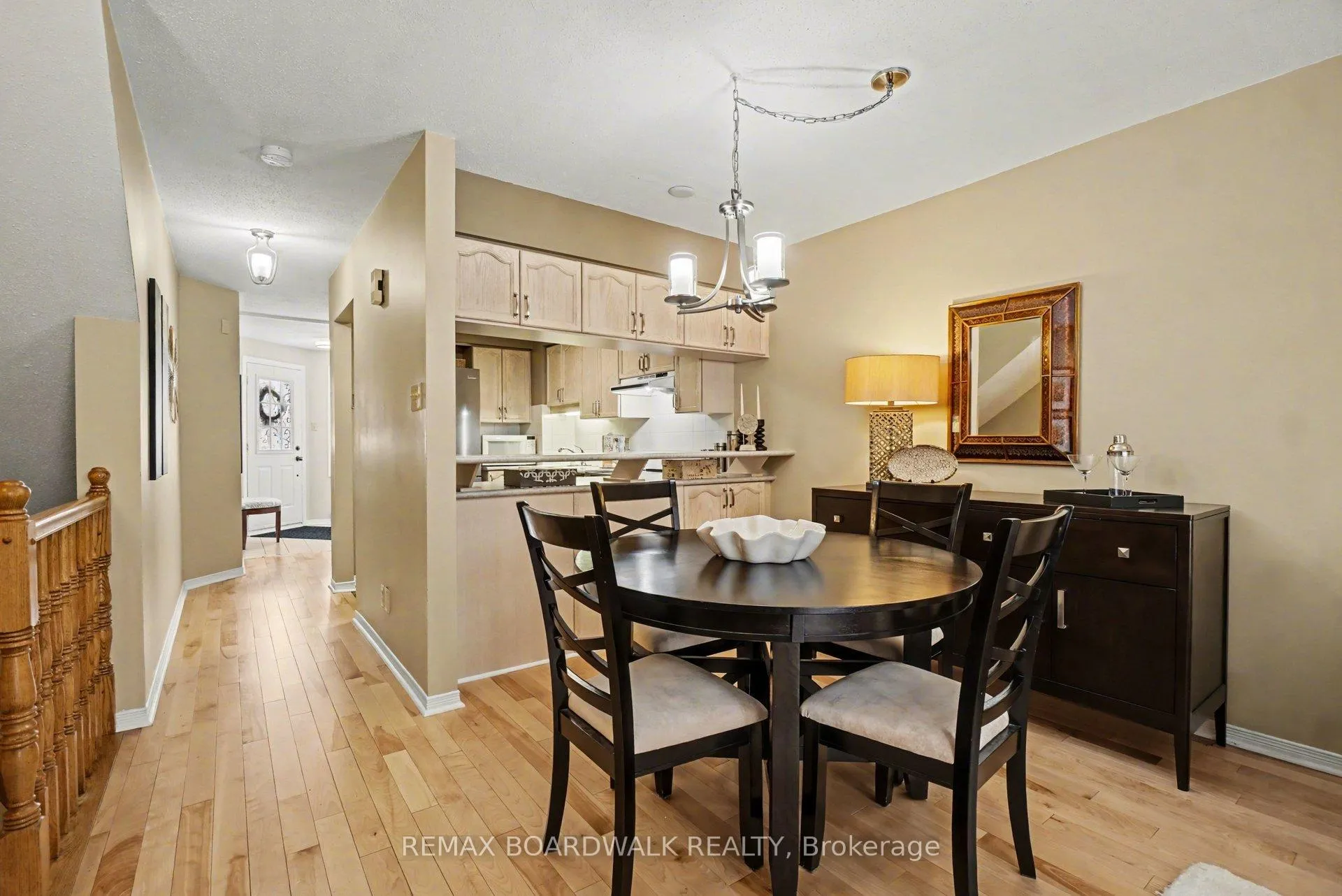 Photo 11 of 5 Briston Private, Ottawa, Hunt Club Park — HOMEH