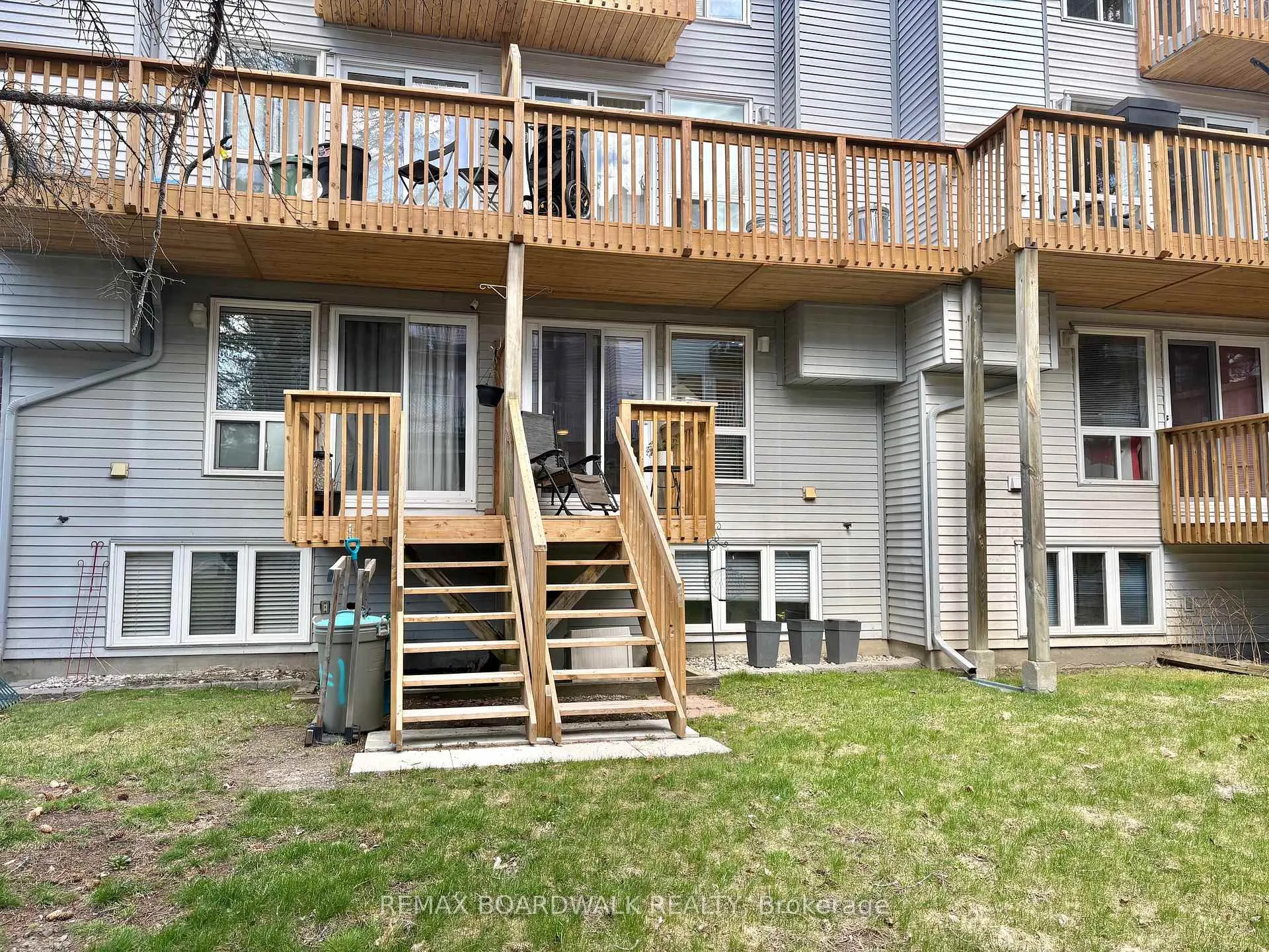 Photo 30 of 5 Briston Private, Ottawa, Hunt Club Park — HOMEH