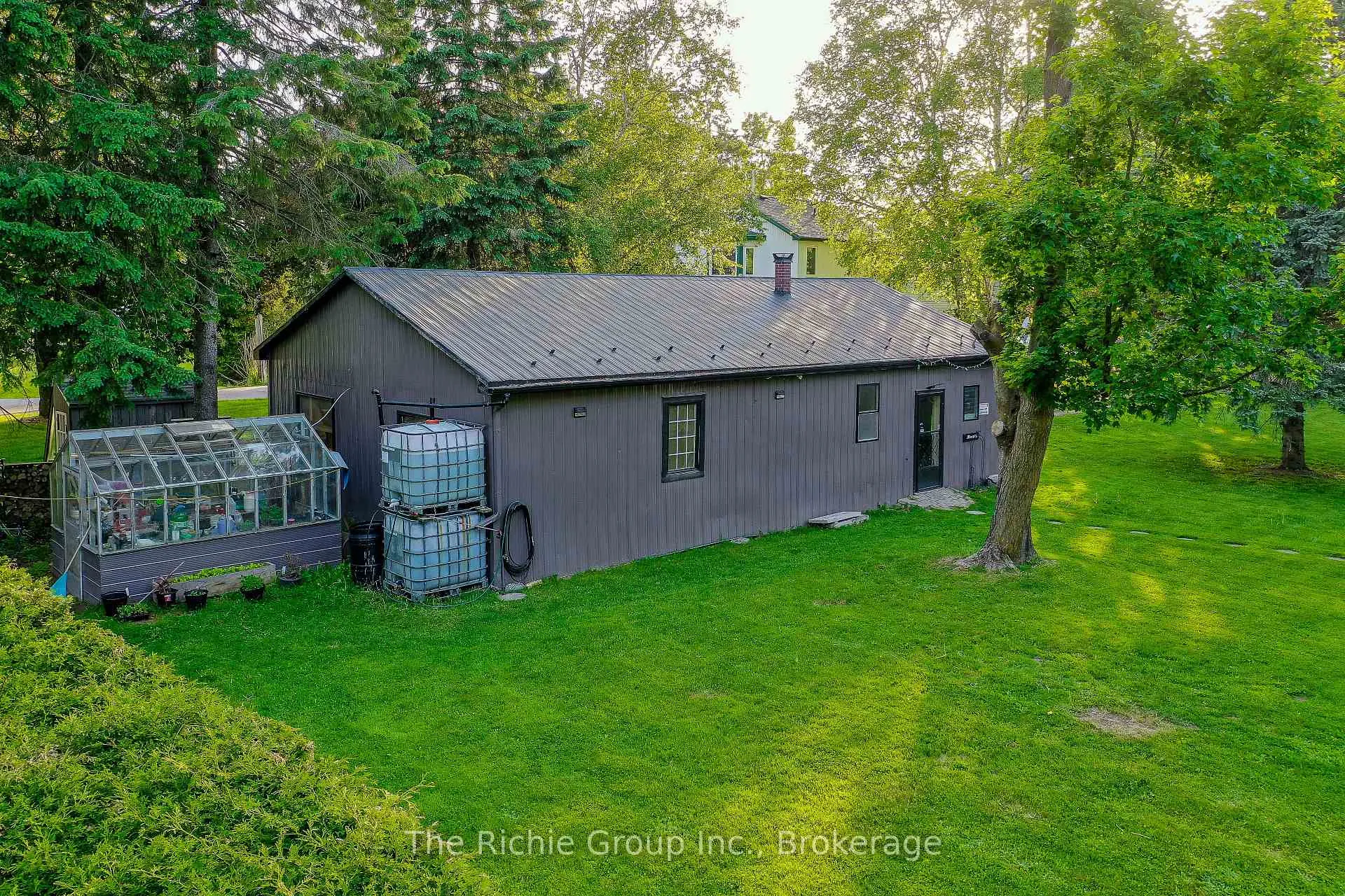 Photo 3 of 17 Travelled Road, Caledon, Caledon Village — HOMEH