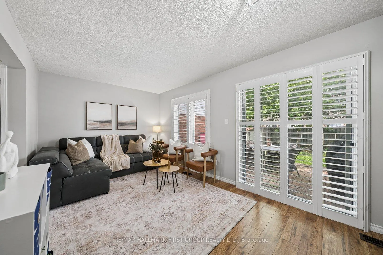 Photo 2 of 95 Vail Meadows Crescent, Clarington, Bowmanville — HOMEH
