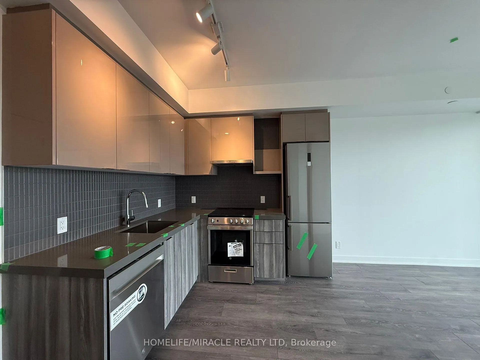 Front of 10 Flavelle Trail