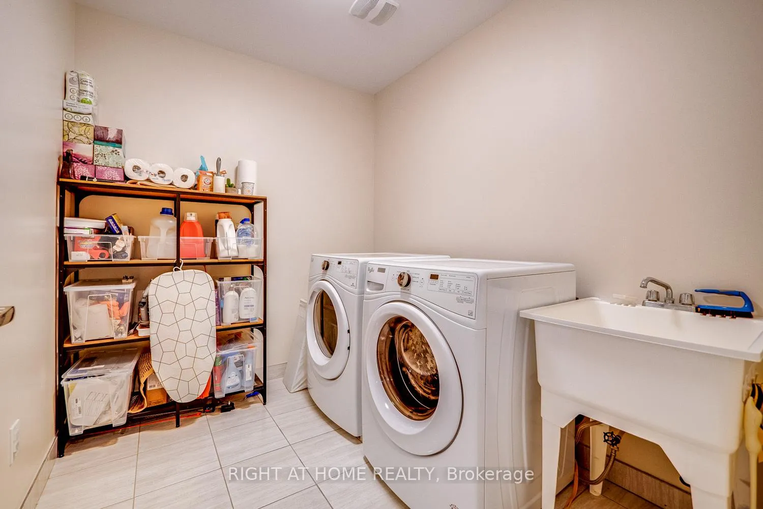 Photo 35 of 20 Harcourt Street, Vaughan, Patterson — HOMEH