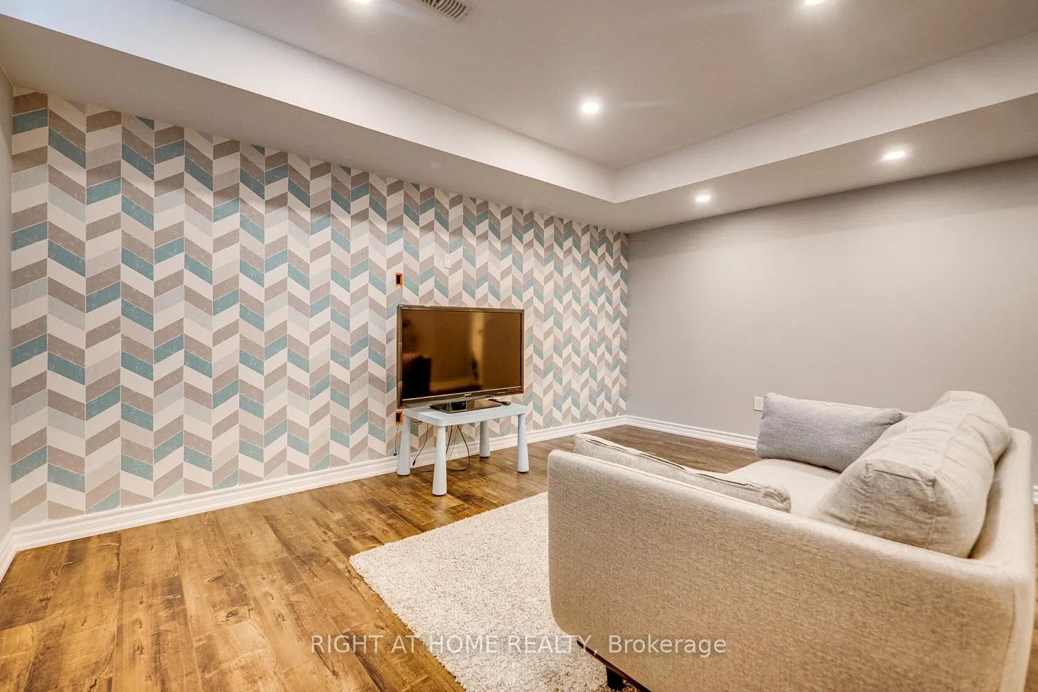 Photo 39 of 20 Harcourt Street, Vaughan, Patterson — HOMEH