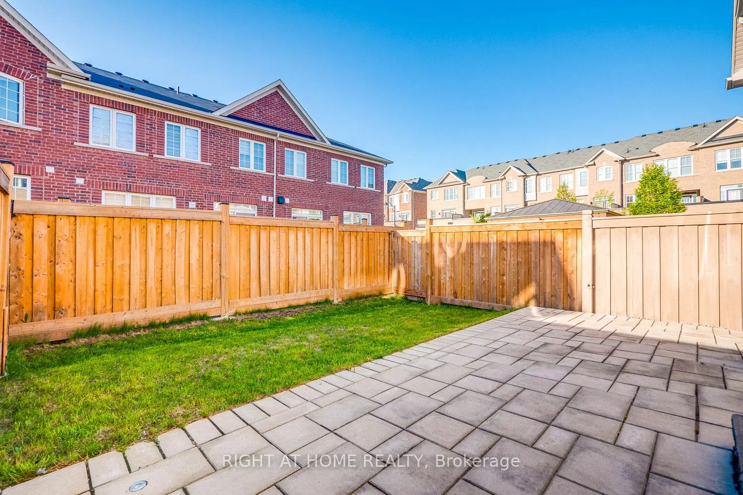 Photo 43 of 20 Harcourt Street, Vaughan, Patterson — HOMEH