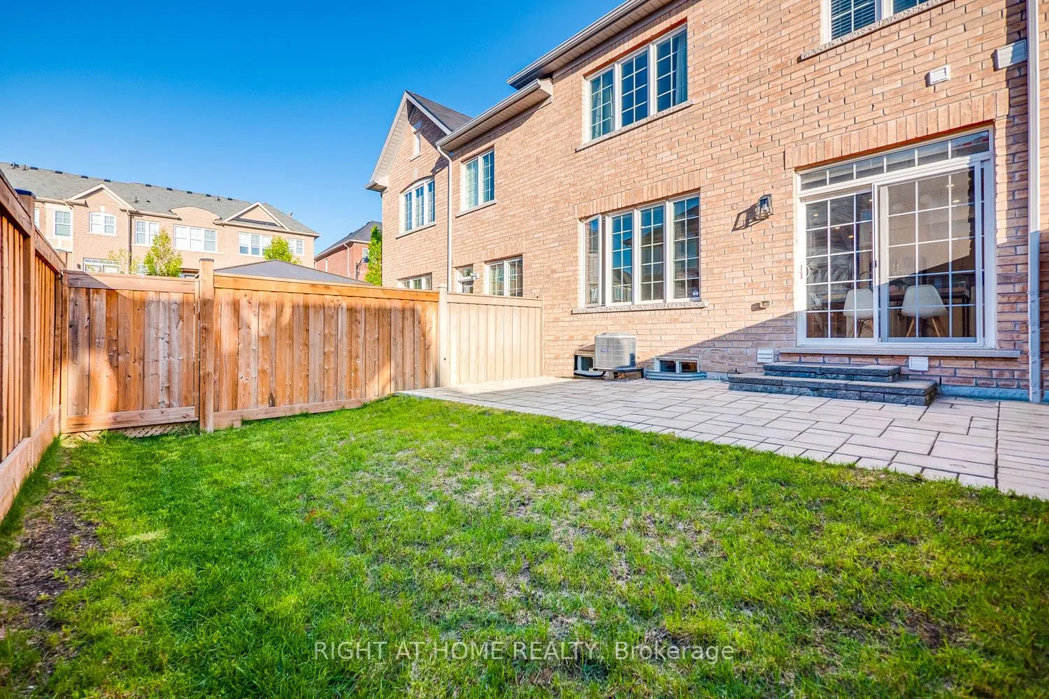 Photo 45 of 20 Harcourt Street, Vaughan, Patterson — HOMEH