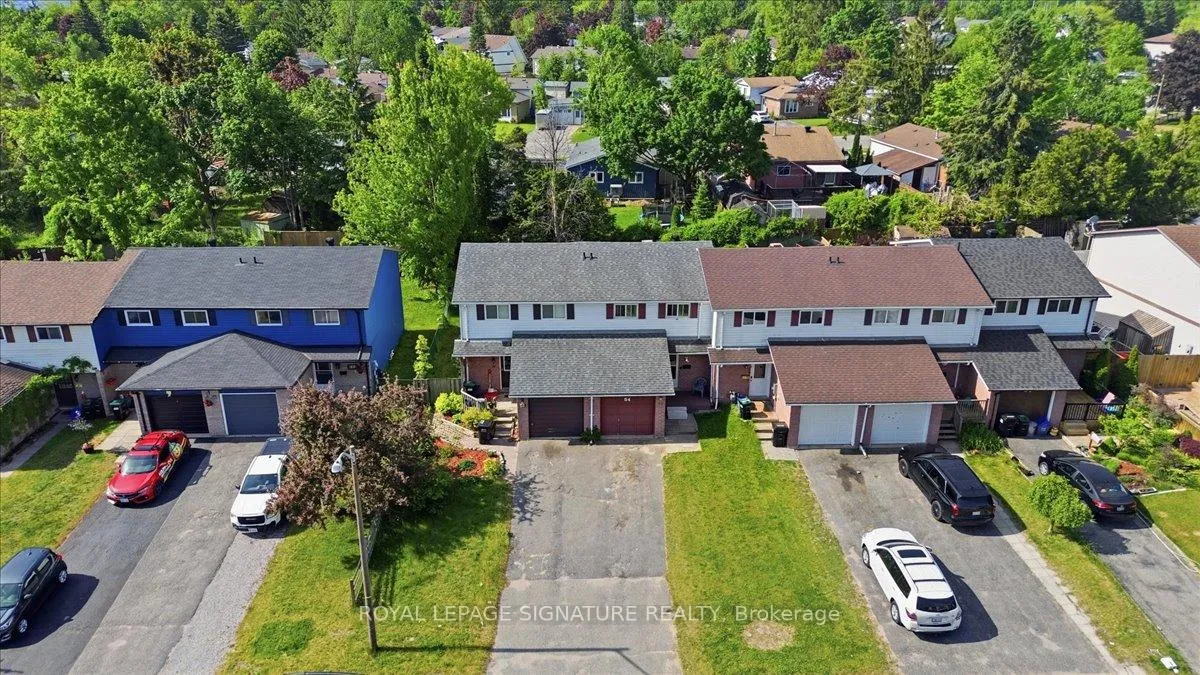 Photo 5 of 54 Scott Crescent, Barrie, Letitia Heights — HOMEH