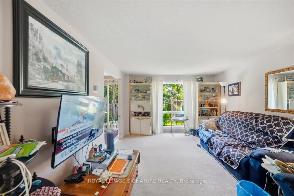 Photo 12 of 54 Scott Crescent, Barrie, Letitia Heights — HOMEH