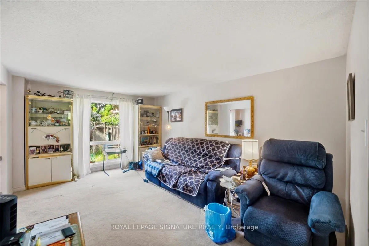 Photo 31 of 54 Scott Crescent, Barrie, Letitia Heights — HOMEH