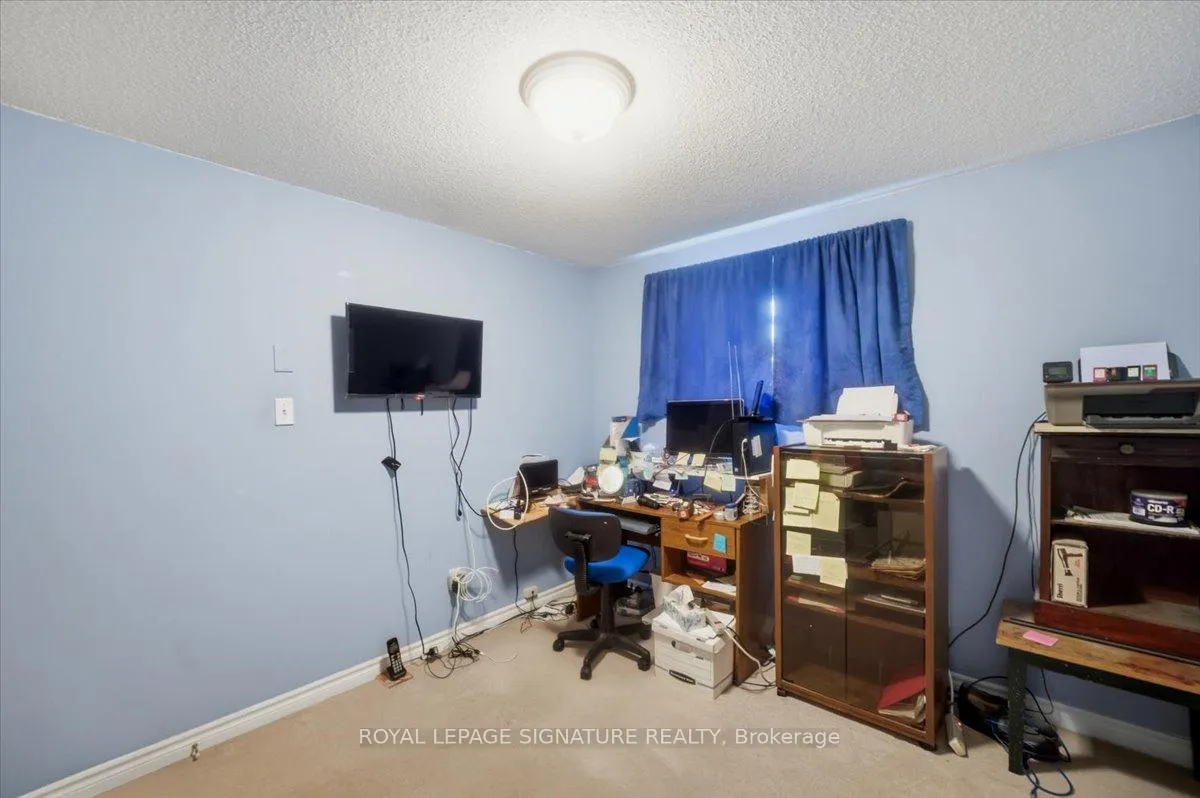 Photo 38 of 54 Scott Crescent, Barrie, Letitia Heights — HOMEH