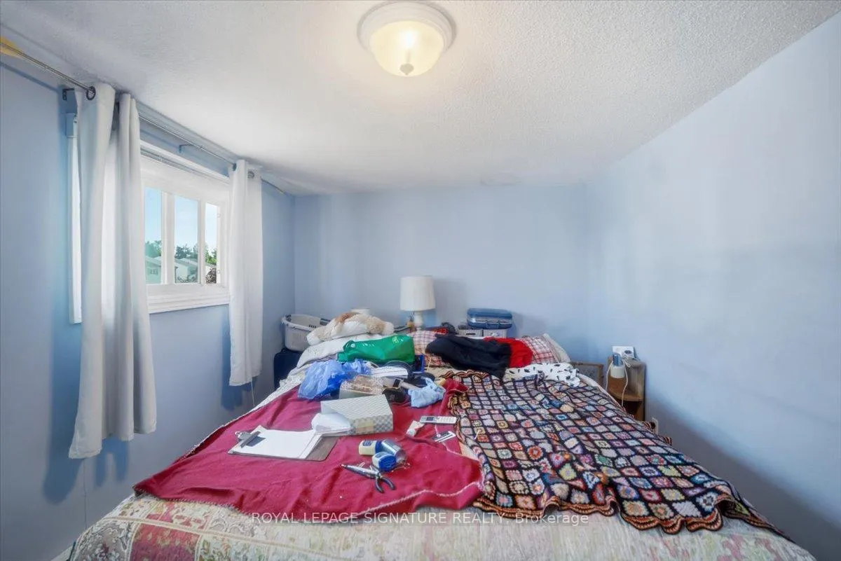 Photo 42 of 54 Scott Crescent, Barrie, Letitia Heights — HOMEH