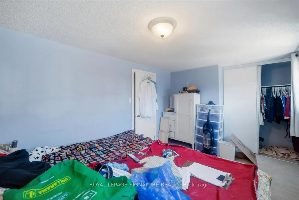 Photo 43 of 54 Scott Crescent, Barrie, Letitia Heights — HOMEH