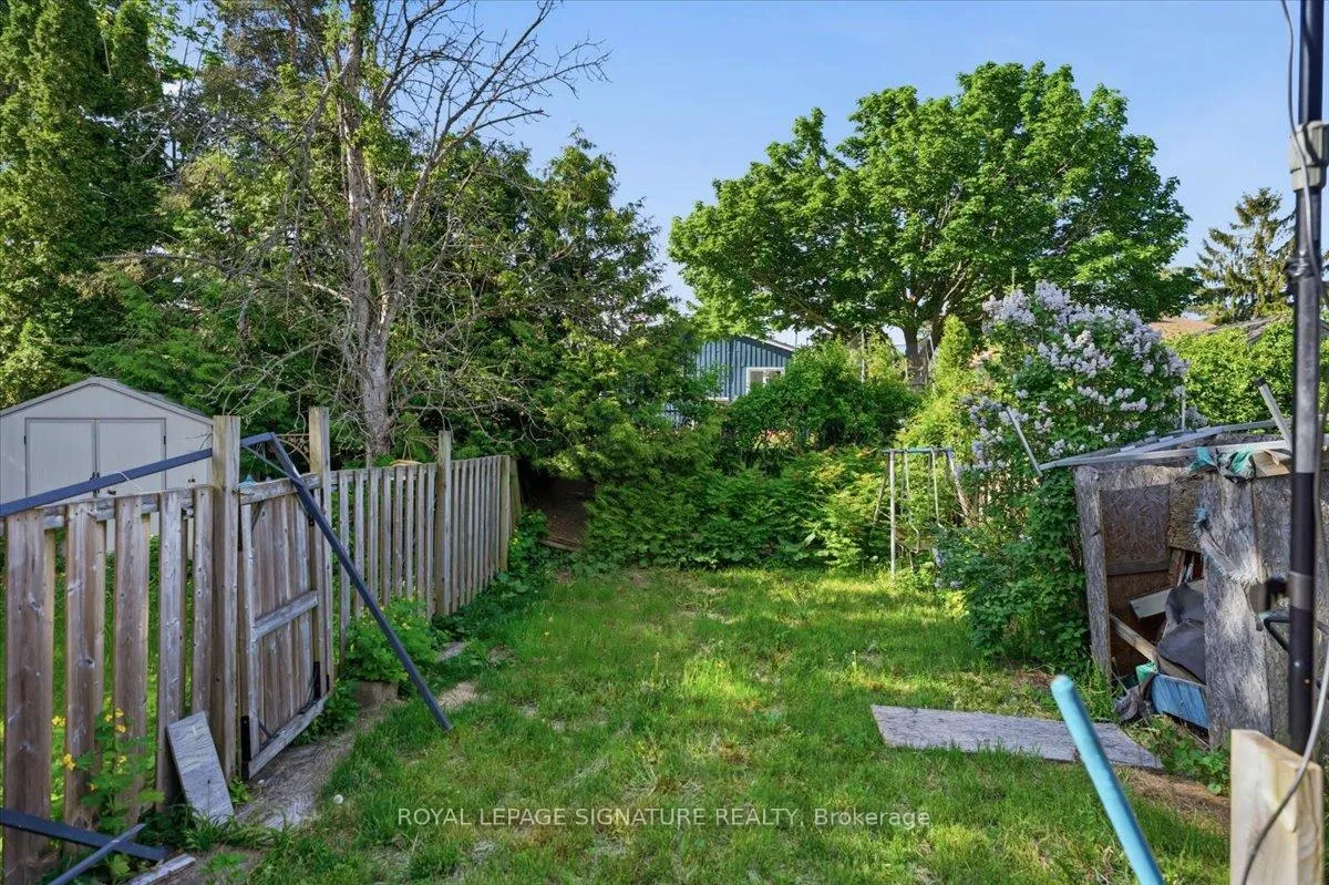 Photo 19 of 54 Scott Crescent, Barrie, Letitia Heights — HOMEH