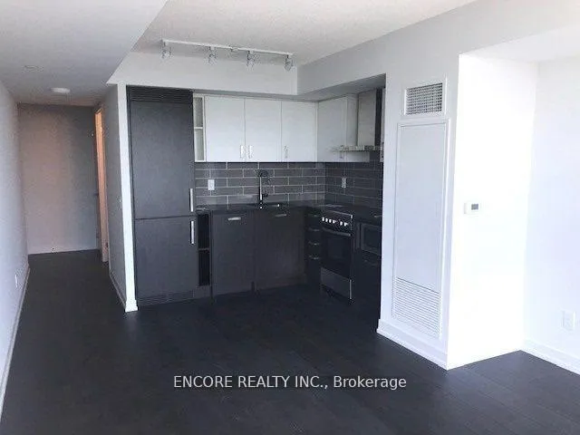 Photo 4 of Unit 2212, 125 Redpath Avenue, Toronto, Mount Pleasant West — HOMEH