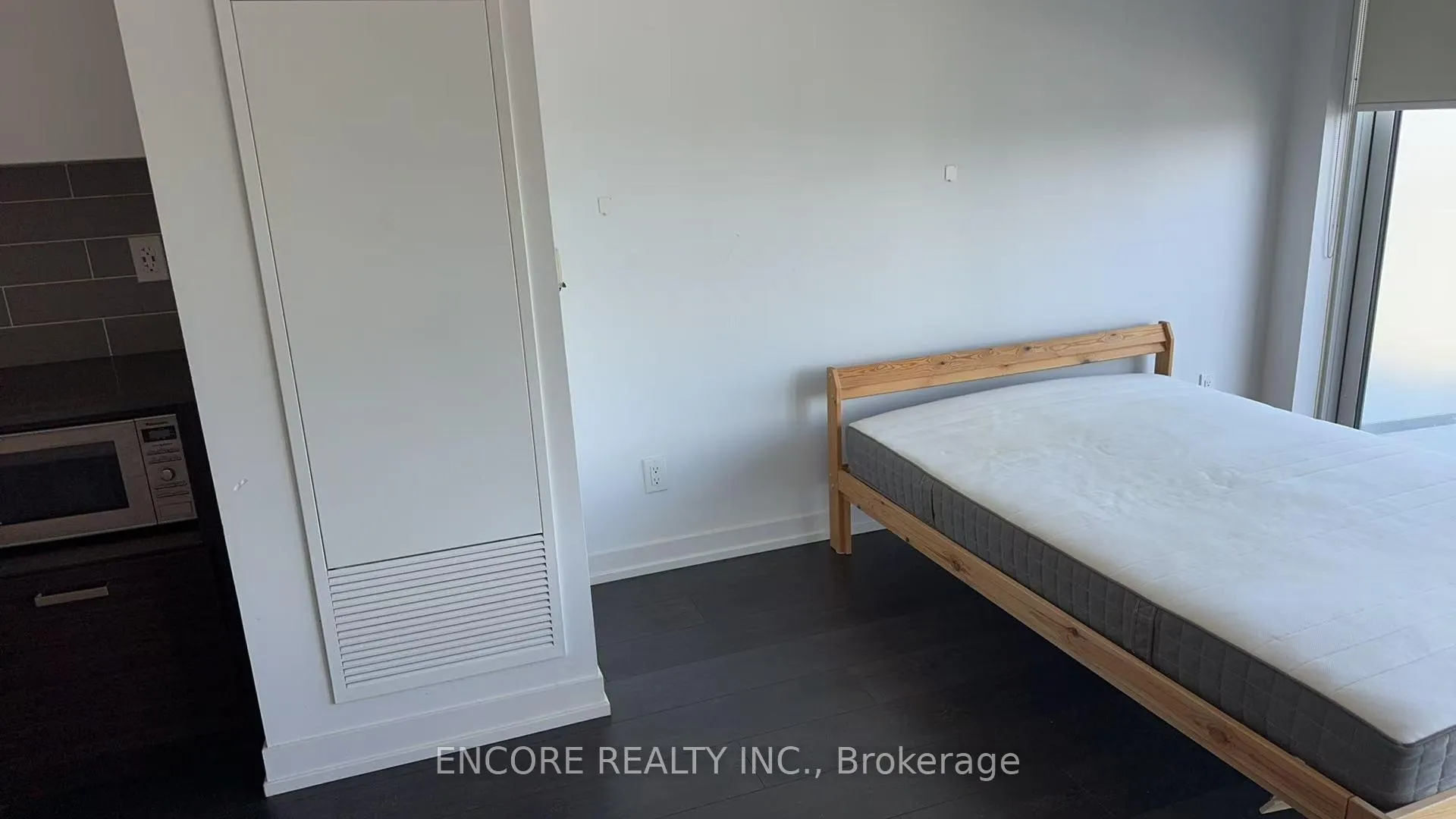 Photo 5 of Unit 2212, 125 Redpath Avenue, Toronto, Mount Pleasant West — HOMEH