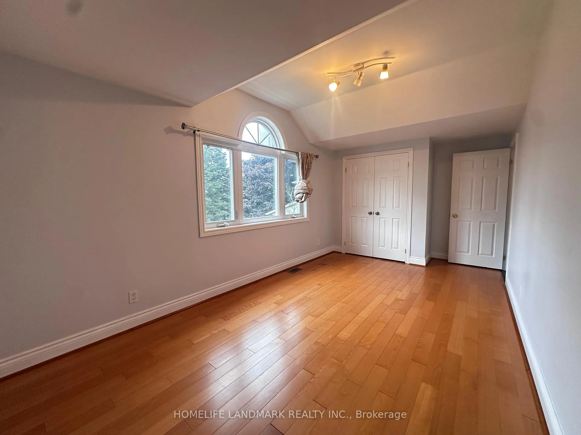 Photo 13 of 3 Padget Place, Markham, Unionville — HOMEH