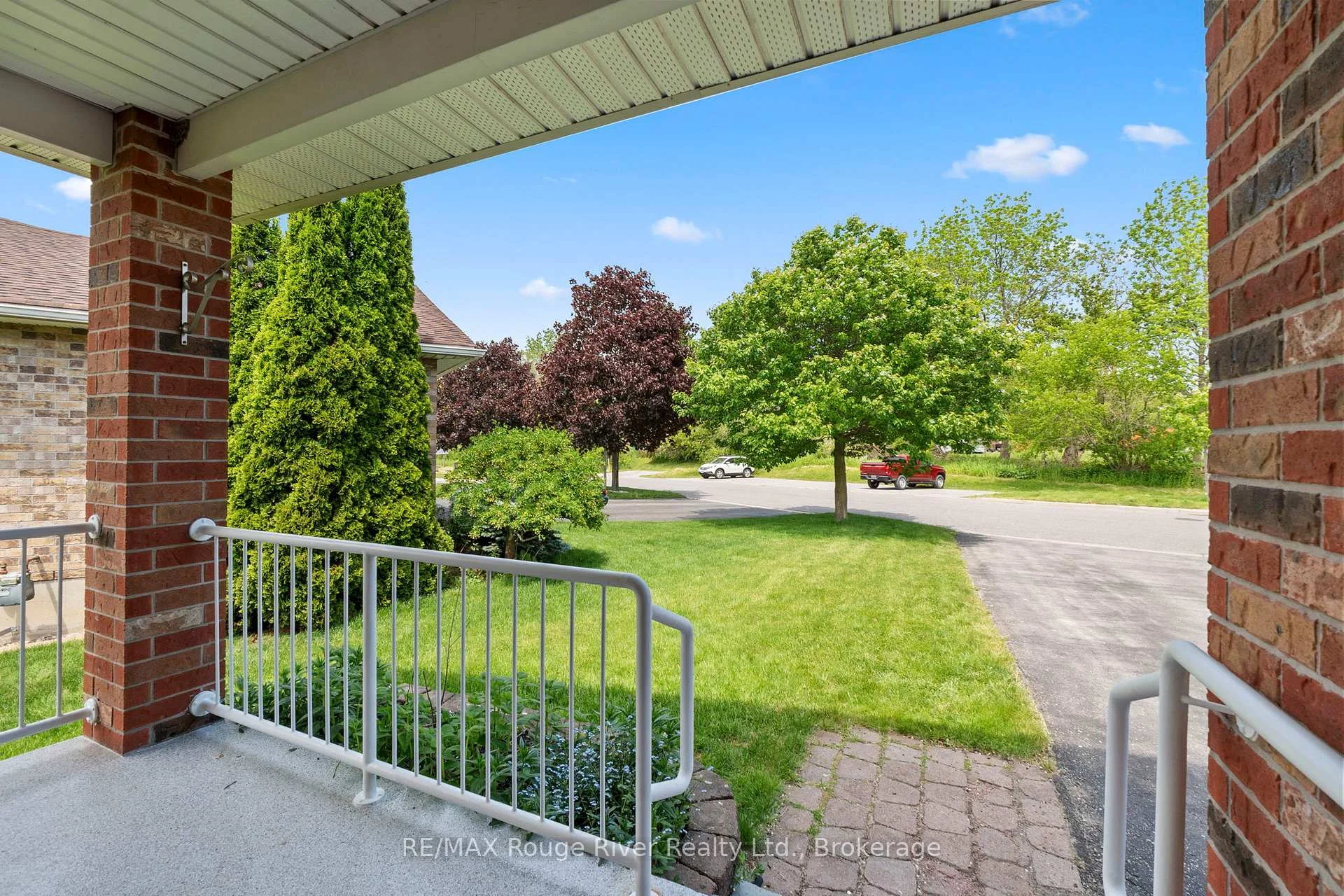 Photo 5 of 16 Talbot Drive, Port Hope — HOMEH