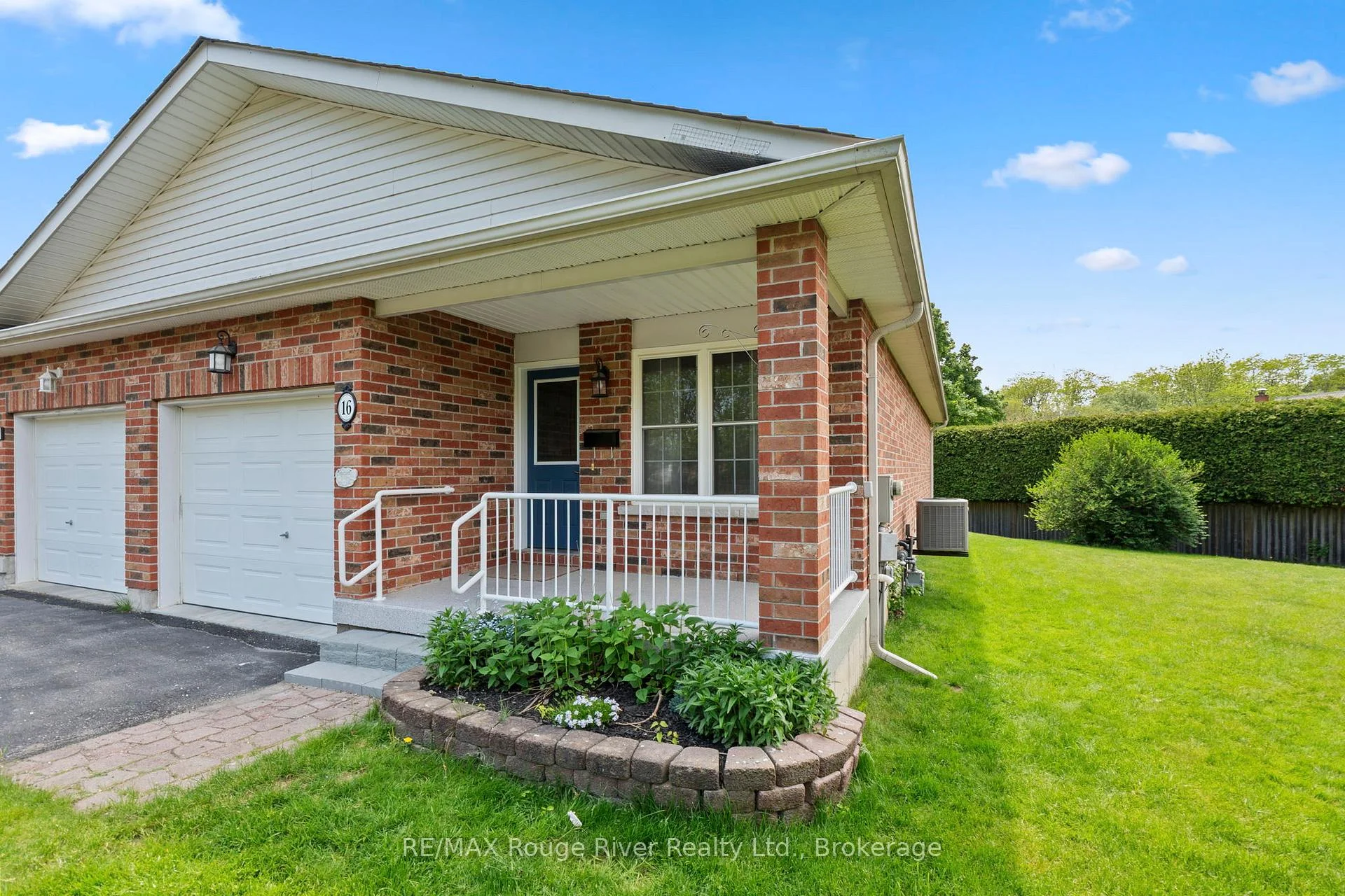 Photo 6 of 16 Talbot Drive, Port Hope — HOMEH