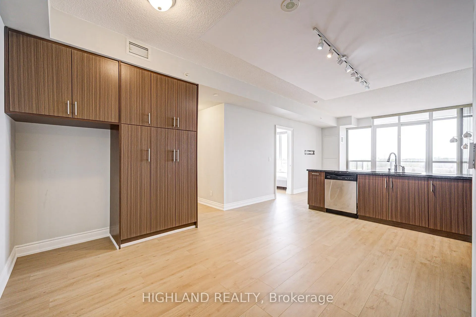Photo 5 of Unit 805, 89 South Town Centre Boulevard, Markham, Unionville — HOMEH
