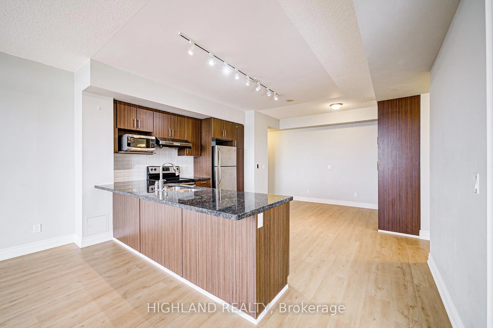Photo 9 of Unit 805, 89 South Town Centre Boulevard, Markham, Unionville — HOMEH