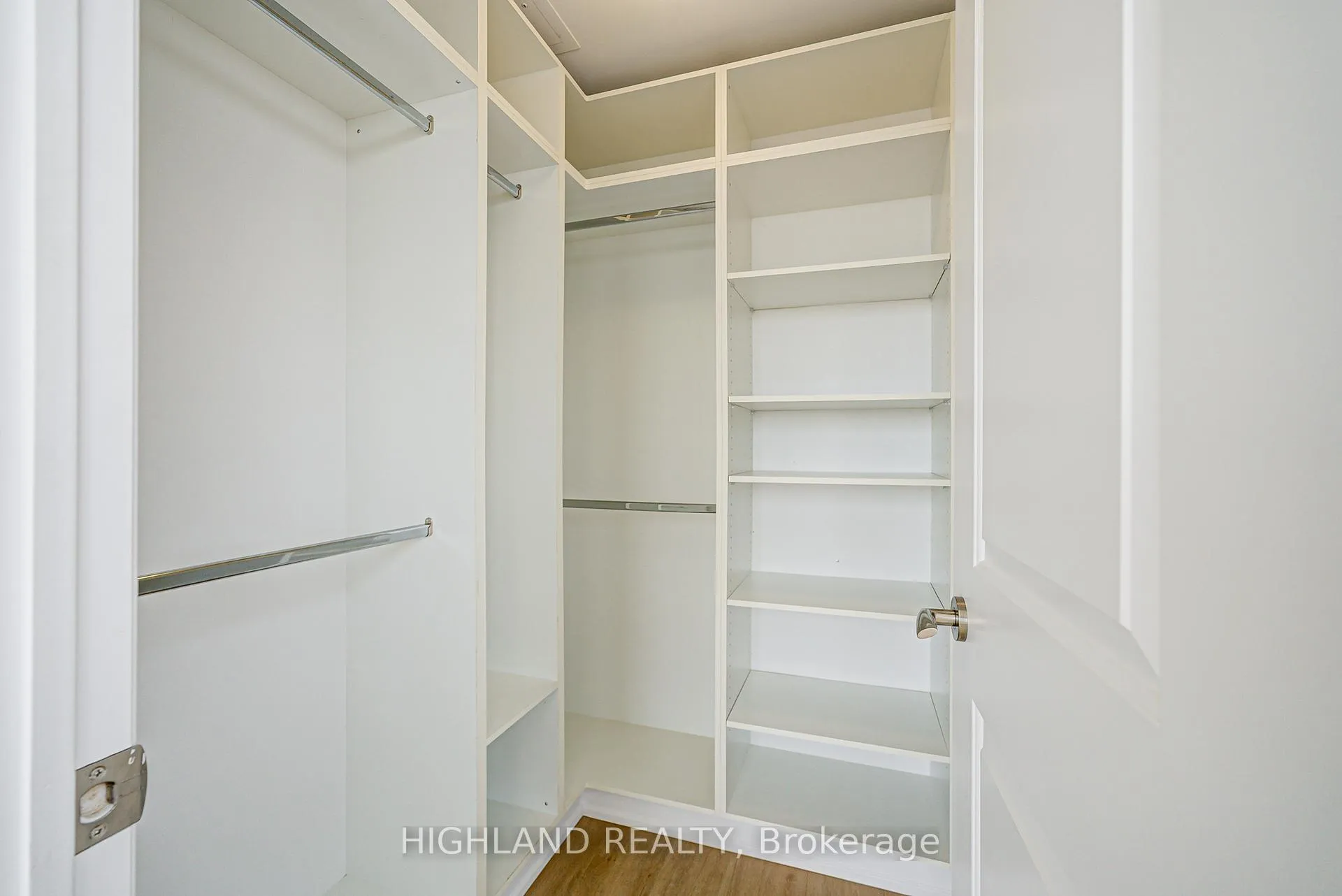 Photo 23 of Unit 805, 89 South Town Centre Boulevard, Markham, Unionville — HOMEH