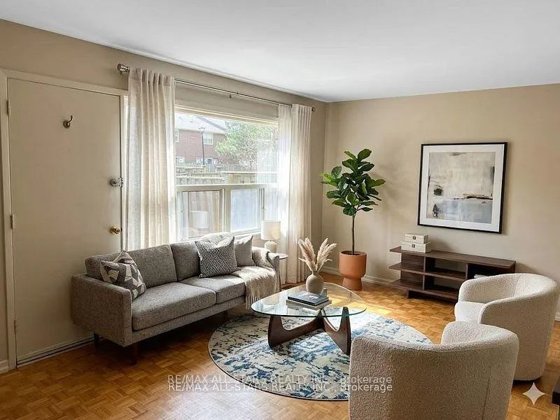 Photo 2 of 61 Eden Park Drive, Brampton, Southgate — HOMEH