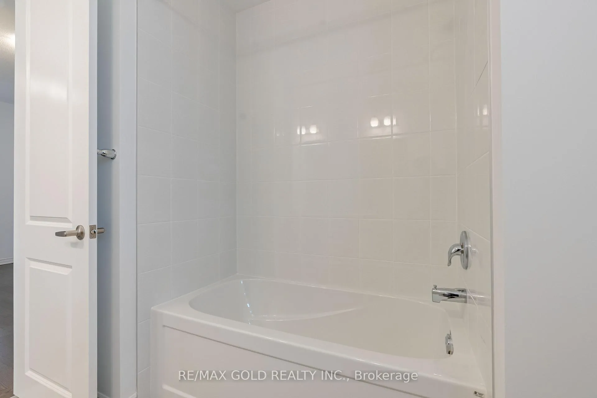 Photo 25 of 1330 Richardson Way, Milton, Bowes — HOMEH