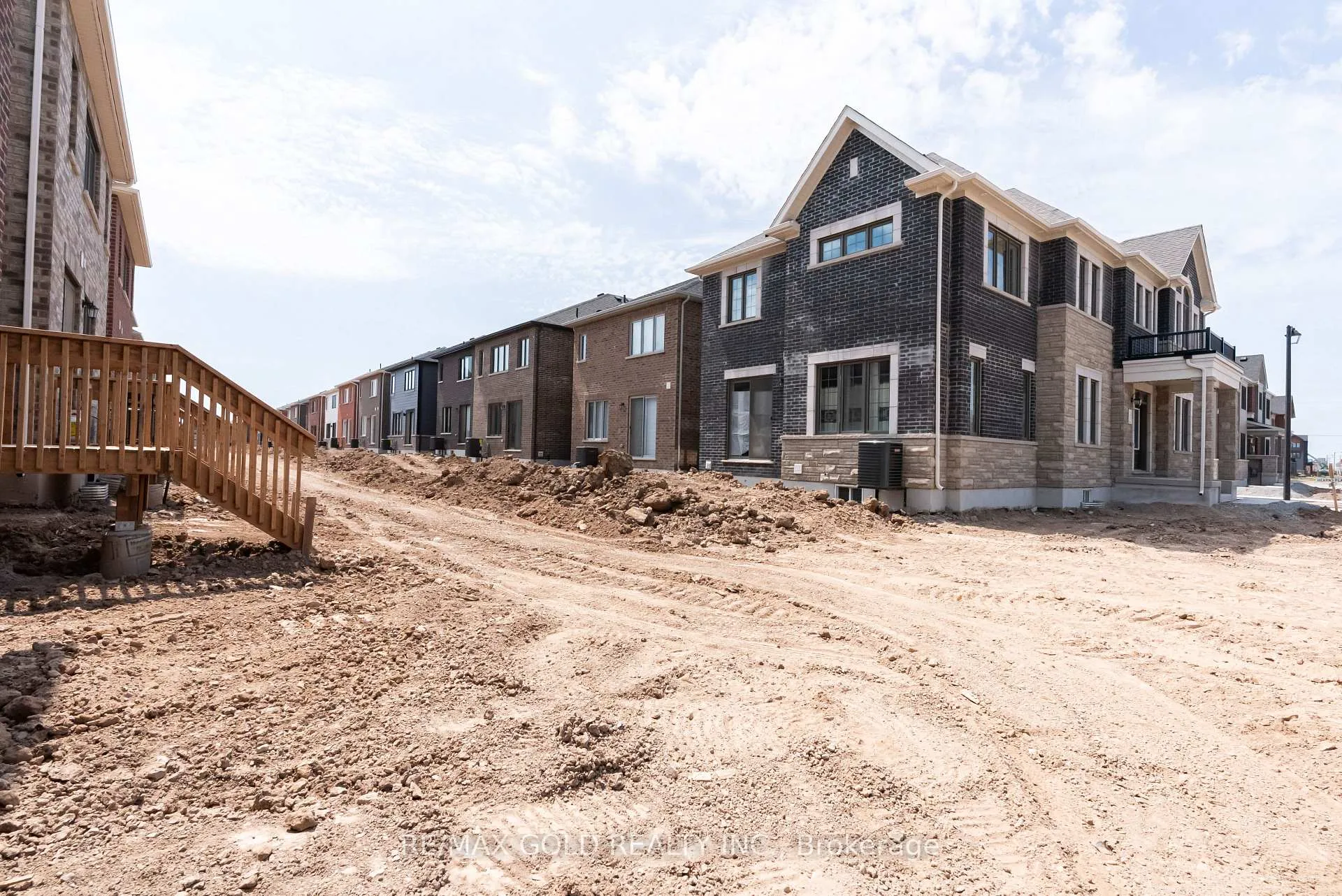 Photo 34 of 1330 Richardson Way, Milton, Bowes — HOMEH