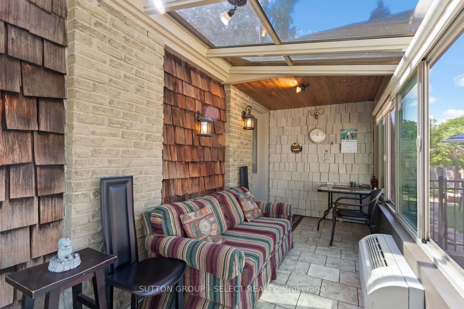 Photo 5 of 31 Renny Crescent, London, South X — HOMEH