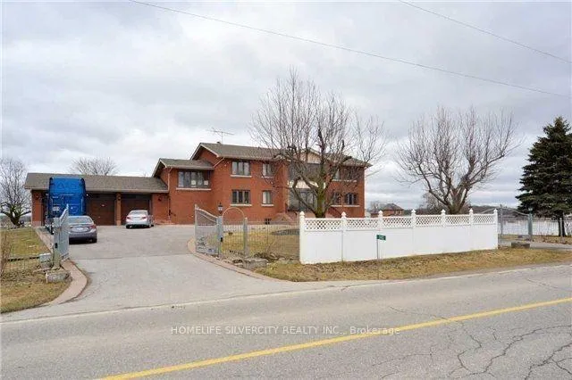 Photo 1 of 11140 Huntington Road E, Vaughan, Kleinburg — HOMEH