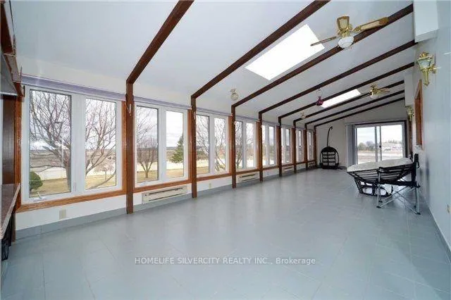 Photo 5 of 11140 Huntington Road E, Vaughan, Kleinburg — HOMEH