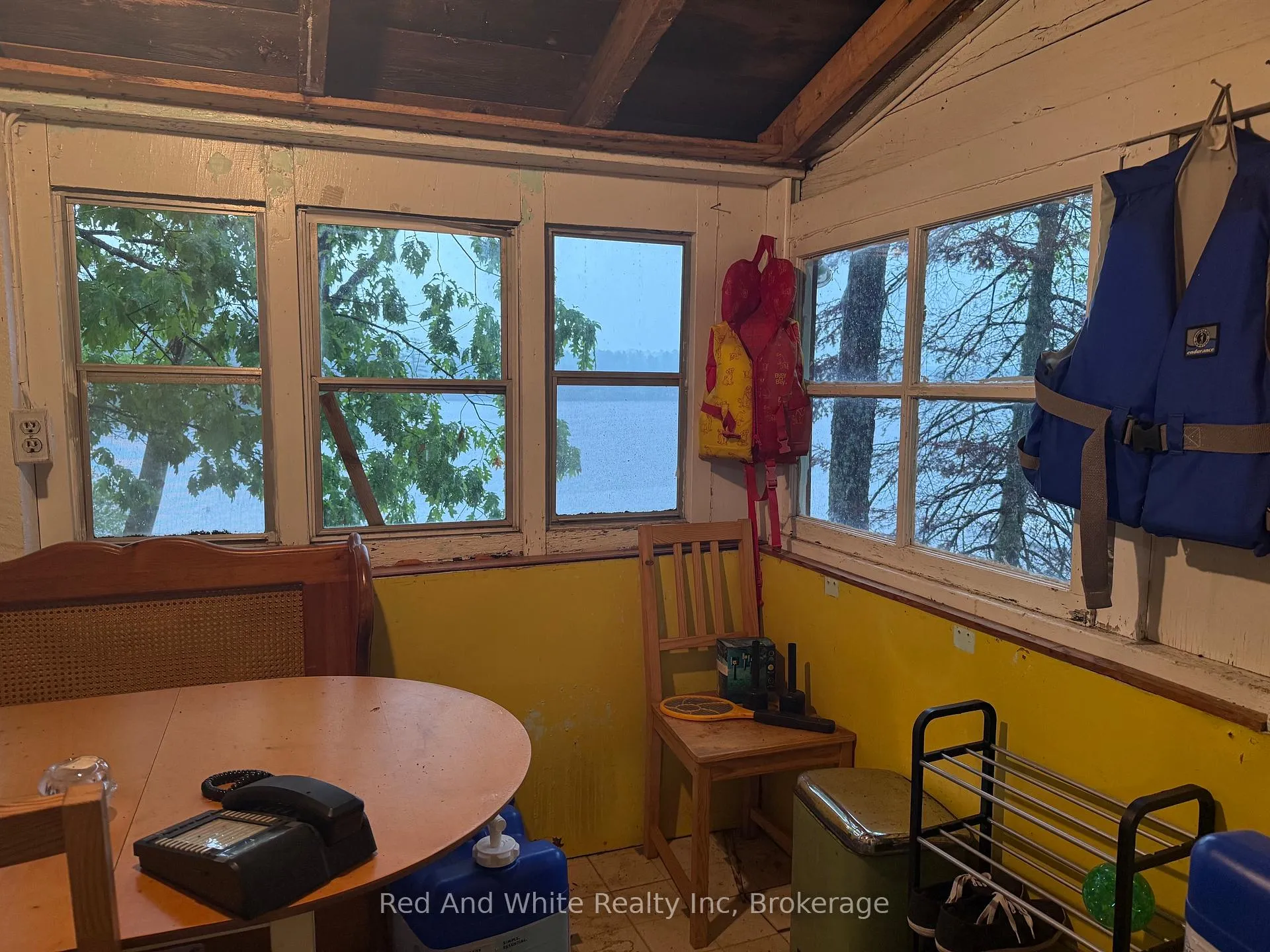 Photo 1 of 12 Waterside Drive, Seguin — HOMEH