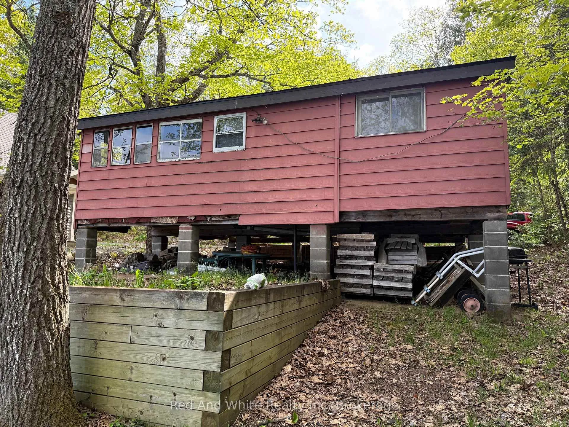 Photo 2 of 12 Waterside Drive, Seguin — HOMEH
