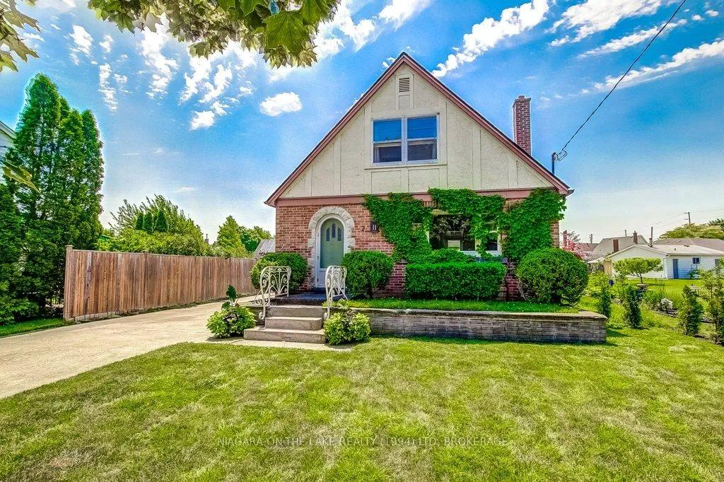 Photo 1 of 2 Vivian Avenue, St. Catharines, Carlton/Bunting — HOMEH