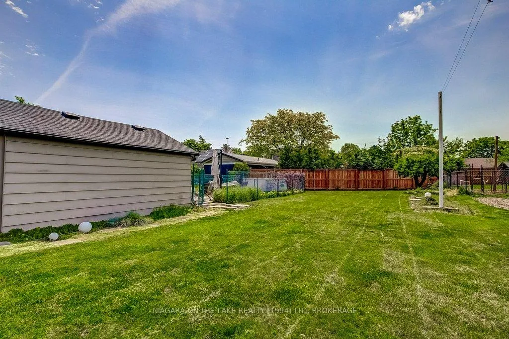 Photo 23 of 2 Vivian Avenue, St. Catharines, Carlton/Bunting — HOMEH