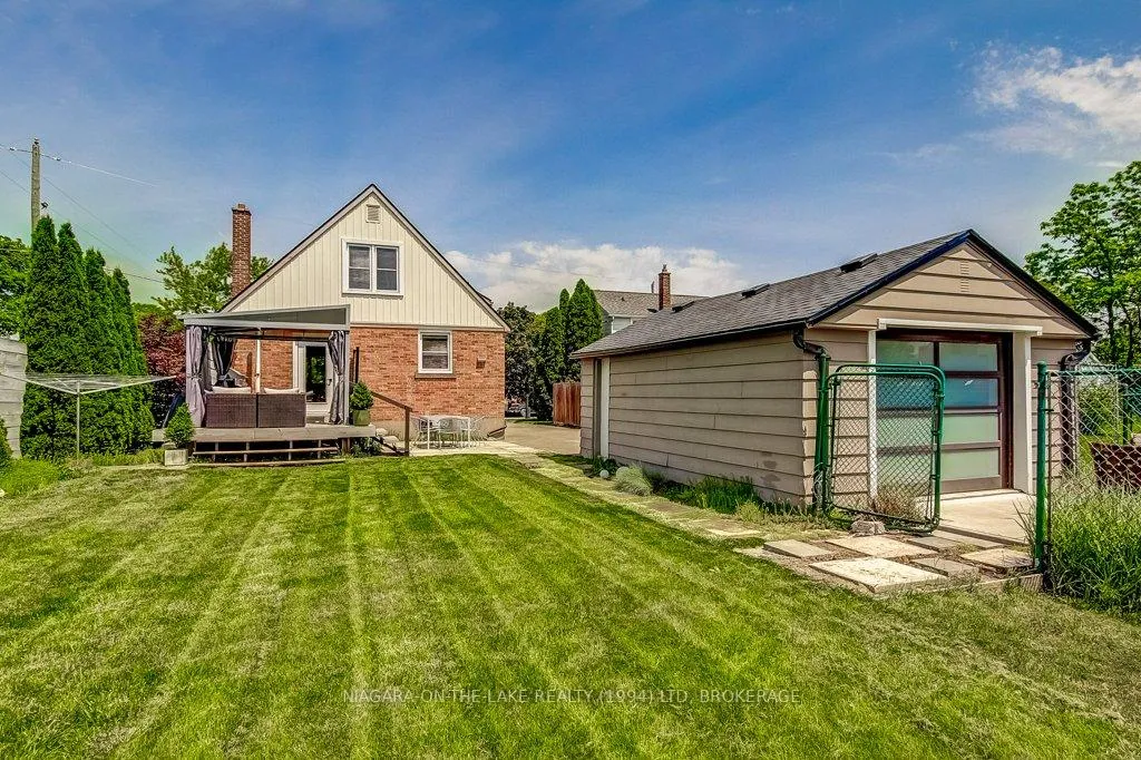 Photo 24 of 2 Vivian Avenue, St. Catharines, Carlton/Bunting — HOMEH