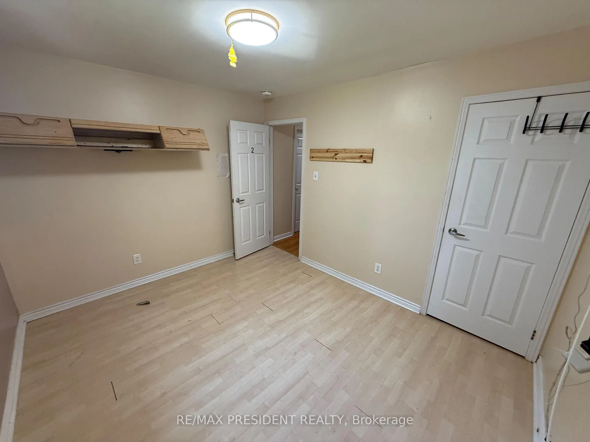 Photo 11 of 84 Primerose Crescent, Brampton, Heart Lake West — HOMEH