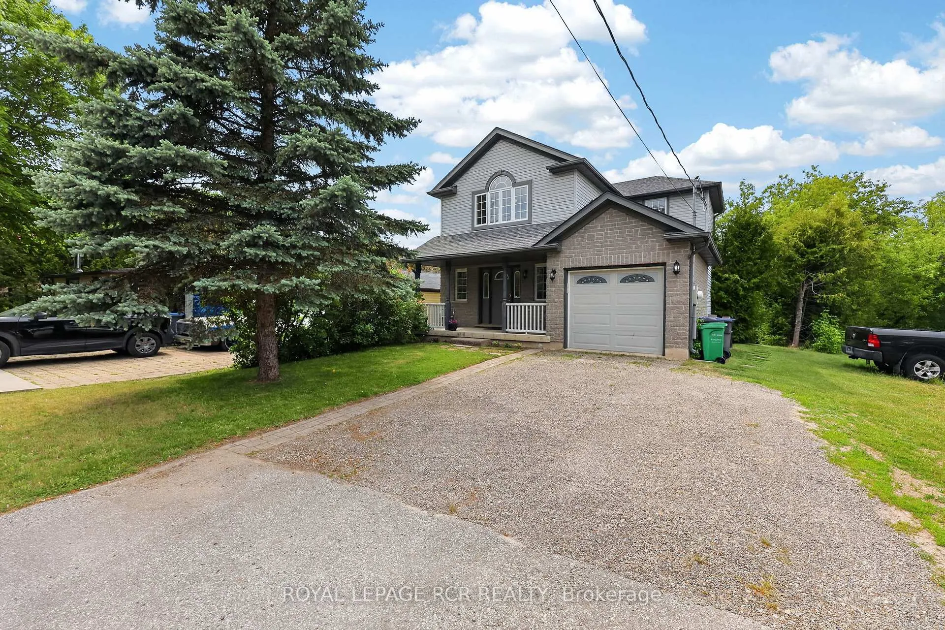 Photo 3 of 1552 Queen Street, Caledon, Alton — HOMEH
