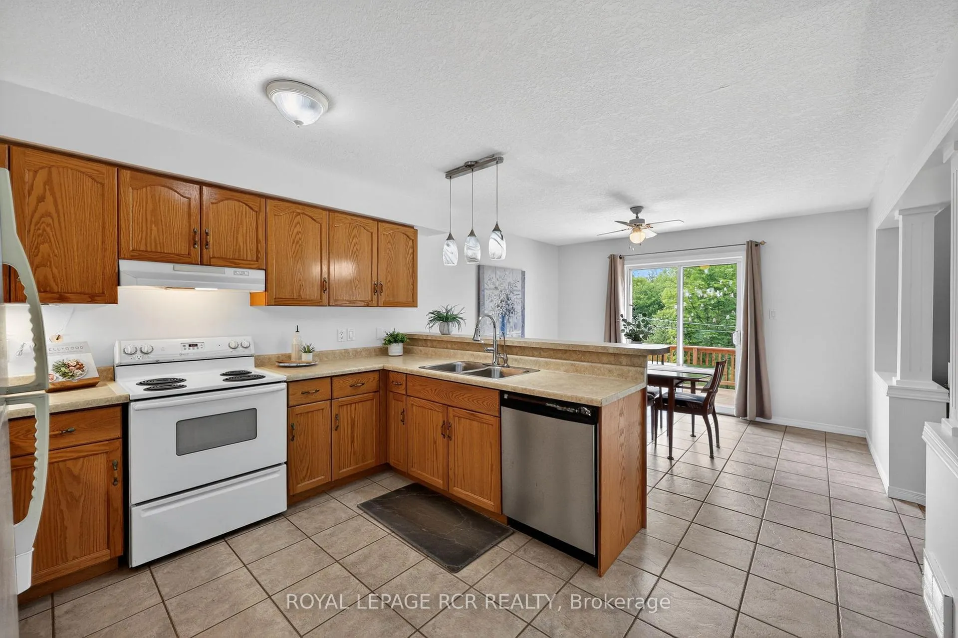 Photo 8 of 1552 Queen Street, Caledon, Alton — HOMEH