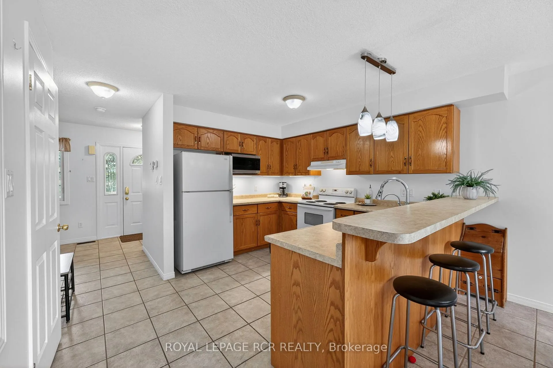 Photo 9 of 1552 Queen Street, Caledon, Alton — HOMEH