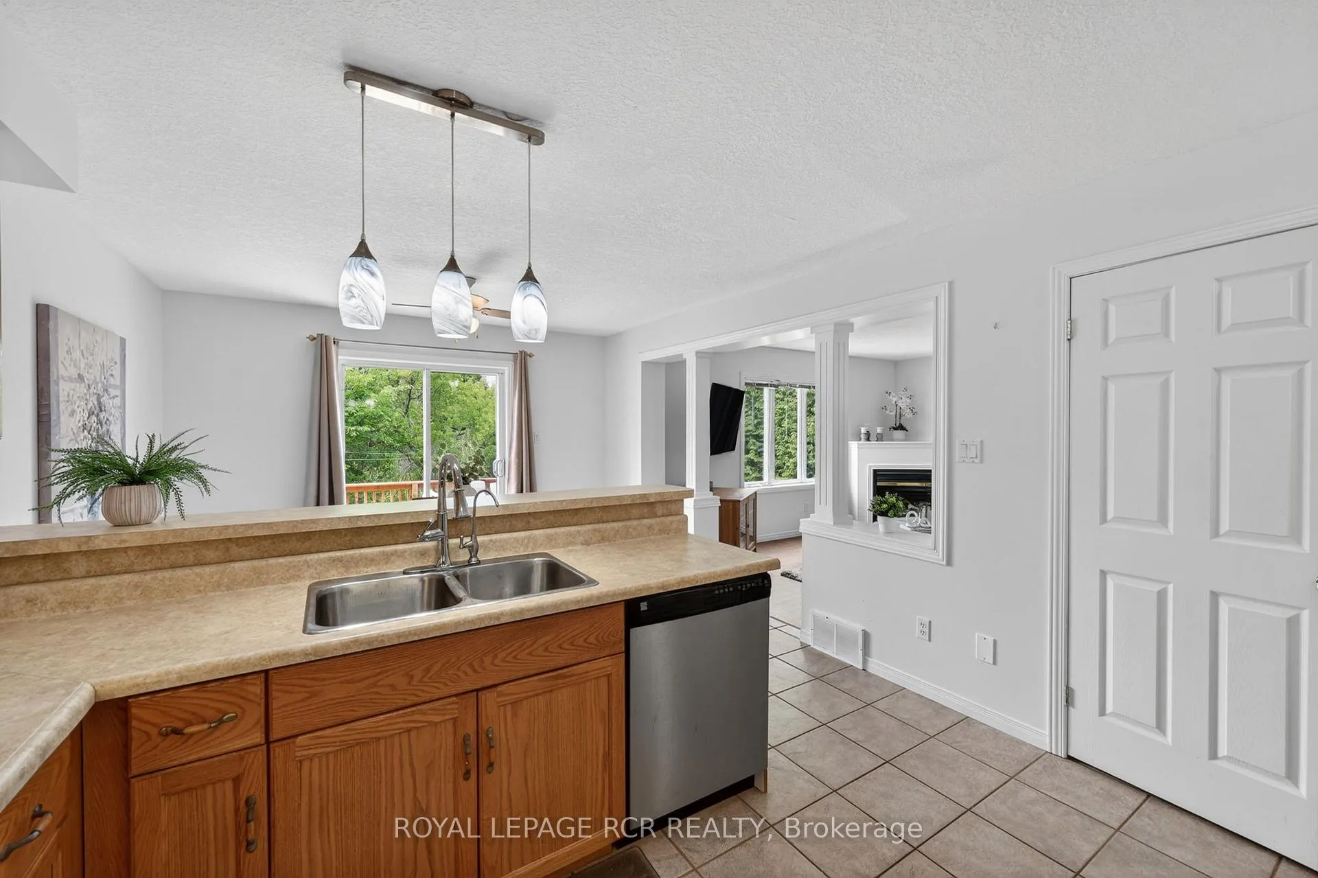 Photo 11 of 1552 Queen Street, Caledon, Alton — HOMEH