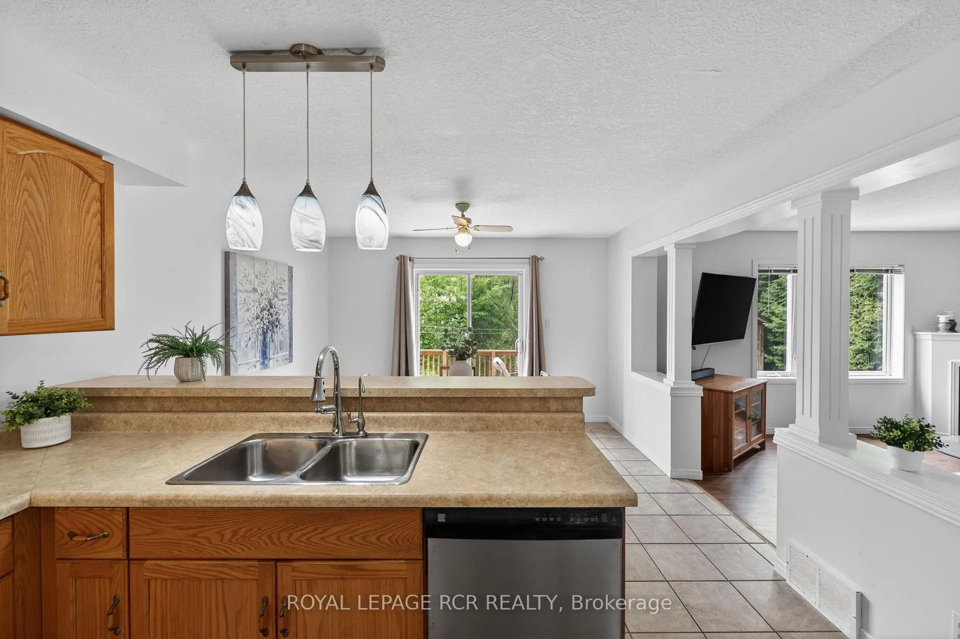 Photo 12 of 1552 Queen Street, Caledon, Alton — HOMEH