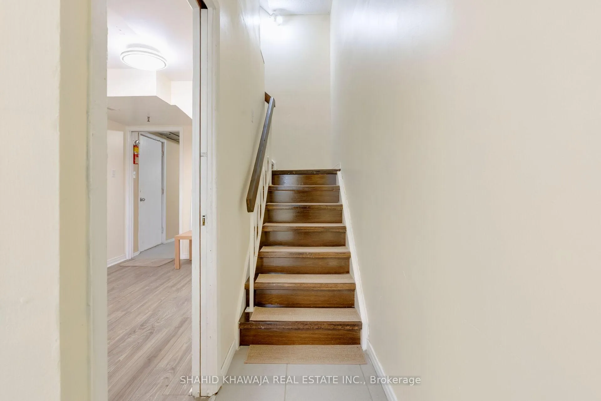 Photo 6 of 143 Janefield Avenue, Guelph, Dovercliffe Park/Old University — HOMEH