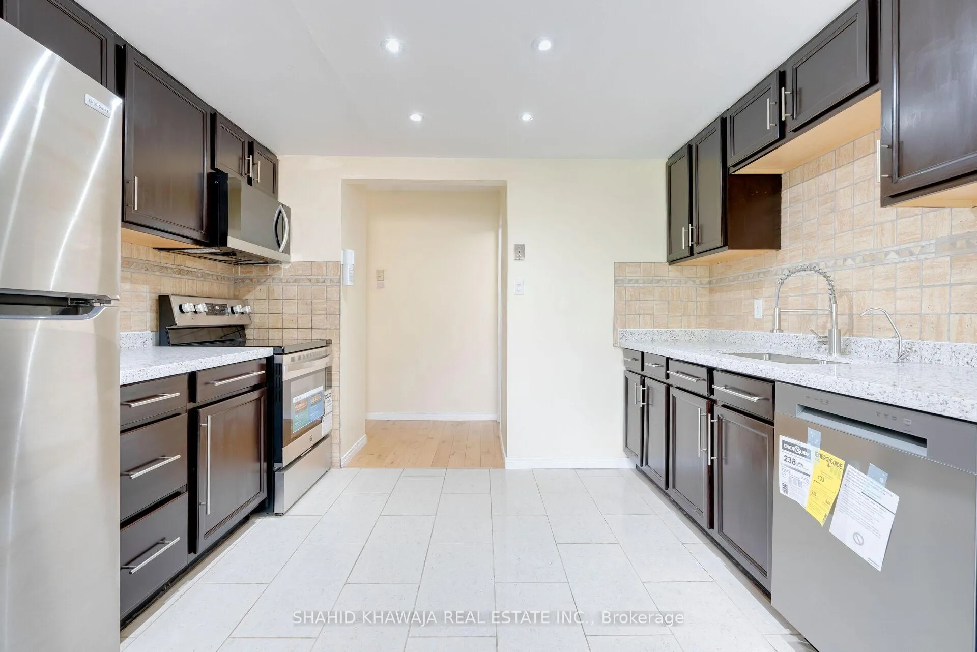 Photo 11 of 143 Janefield Avenue, Guelph, Dovercliffe Park/Old University — HOMEH