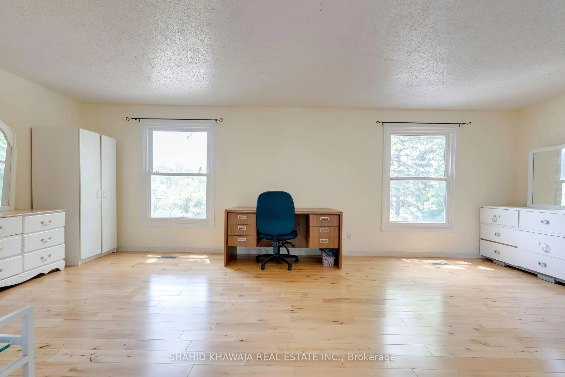 Photo 15 of 143 Janefield Avenue, Guelph, Dovercliffe Park/Old University — HOMEH
