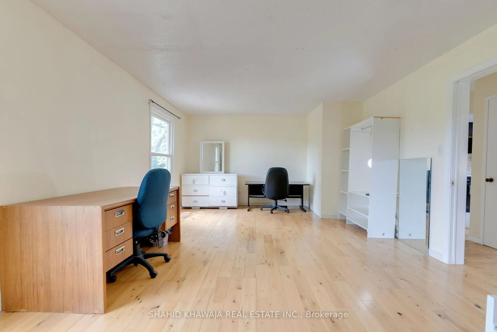 Photo 16 of 143 Janefield Avenue, Guelph, Dovercliffe Park/Old University — HOMEH