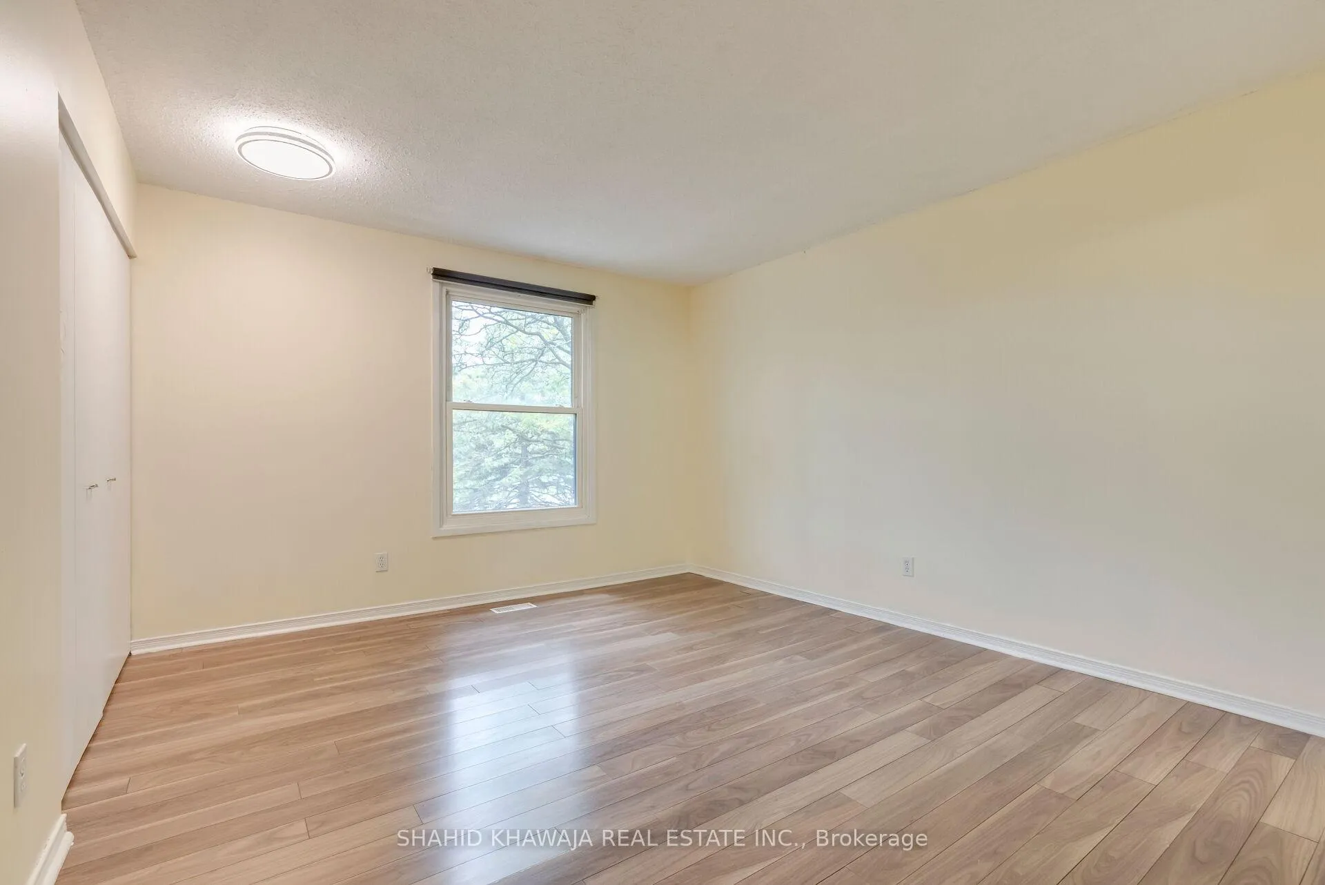 Photo 25 of 143 Janefield Avenue, Guelph, Dovercliffe Park/Old University — HOMEH