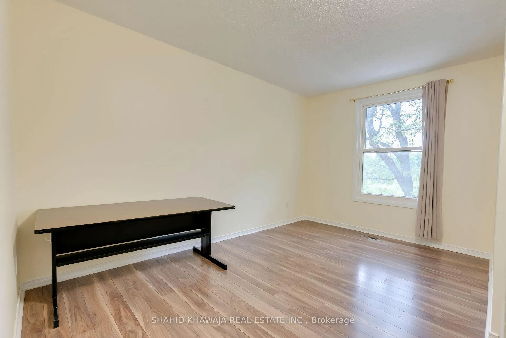Photo 29 of 143 Janefield Avenue, Guelph, Dovercliffe Park/Old University — HOMEH