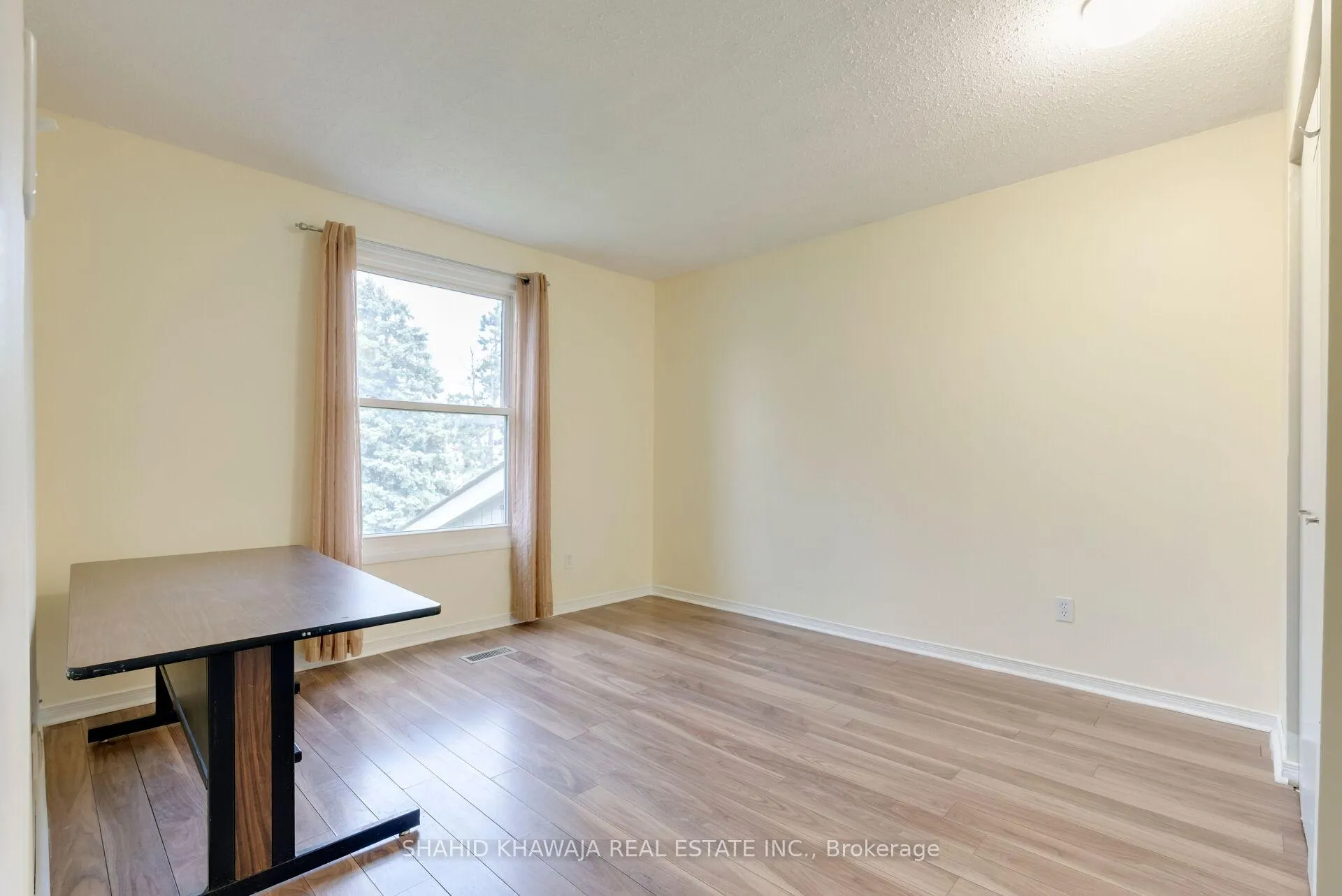 Photo 31 of 143 Janefield Avenue, Guelph, Dovercliffe Park/Old University — HOMEH